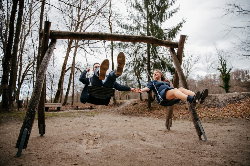 Babybauch Shooting im Regen